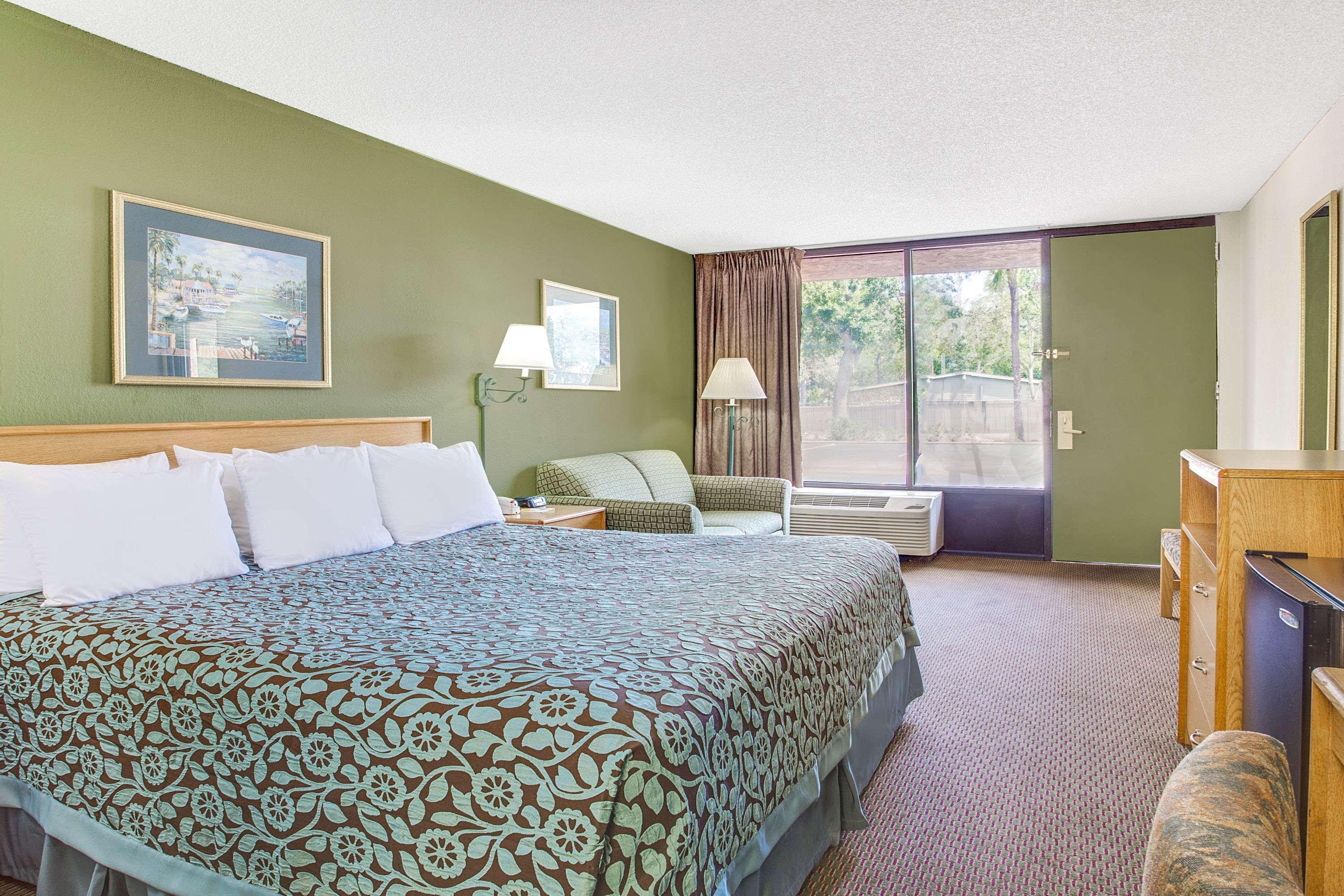 Days Inn By Wyndham Bradenton - Near The Gulf Ngoại thất bức ảnh