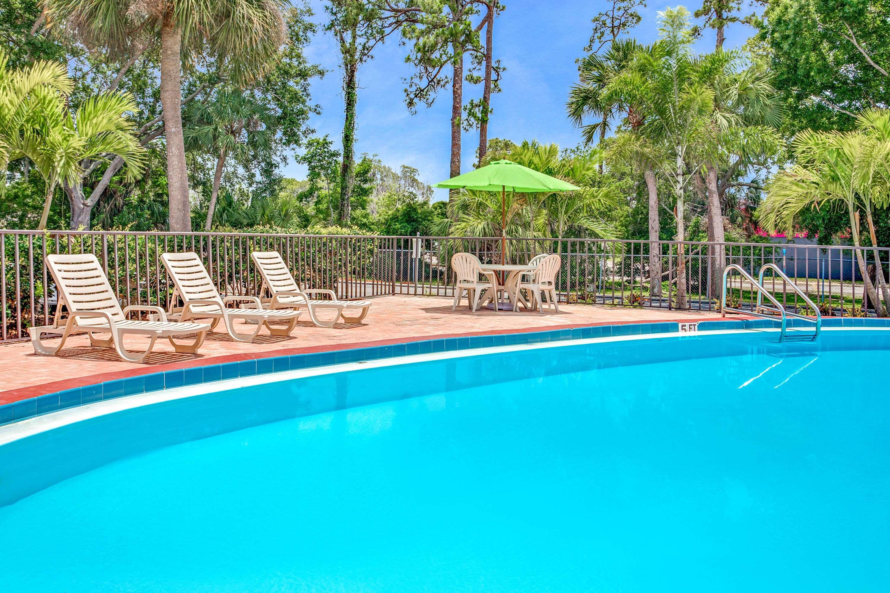 Days Inn By Wyndham Bradenton - Near The Gulf Ngoại thất bức ảnh